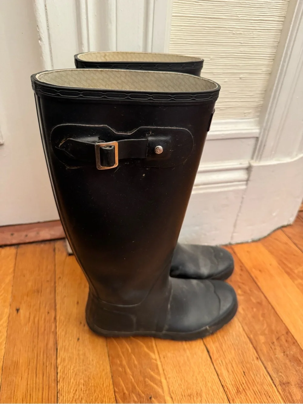 Hunter Women’s Navy Tall Waterproof Rain Boots